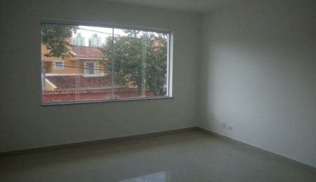 Casa à venda com 2 suítes em Jardim Odete, São Paulo, SP