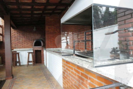 Casa à venda com 6 quartos, sendo 3 suítes, em Morumbi, São Paulo, SP
