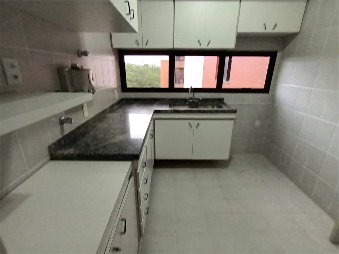 Apartamento à venda com 3 quartos, sendo 1 suíte, em Vila Andrade, São Paulo, SP