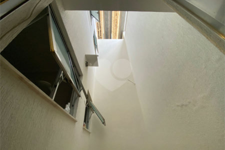 Sobrado à venda com 8 quartos, sendo 2 suítes, em Jardim Franca, São Paulo, SP
