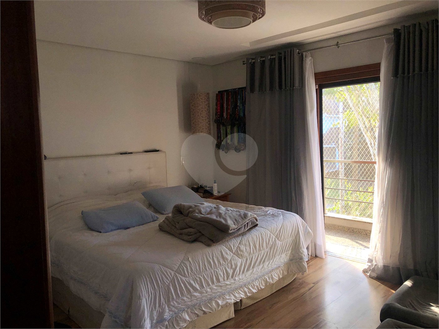 Casa à venda com 3 quartos, sendo 2 suítes,  no condomínio Aruã, Mogi das Cruzes - SP