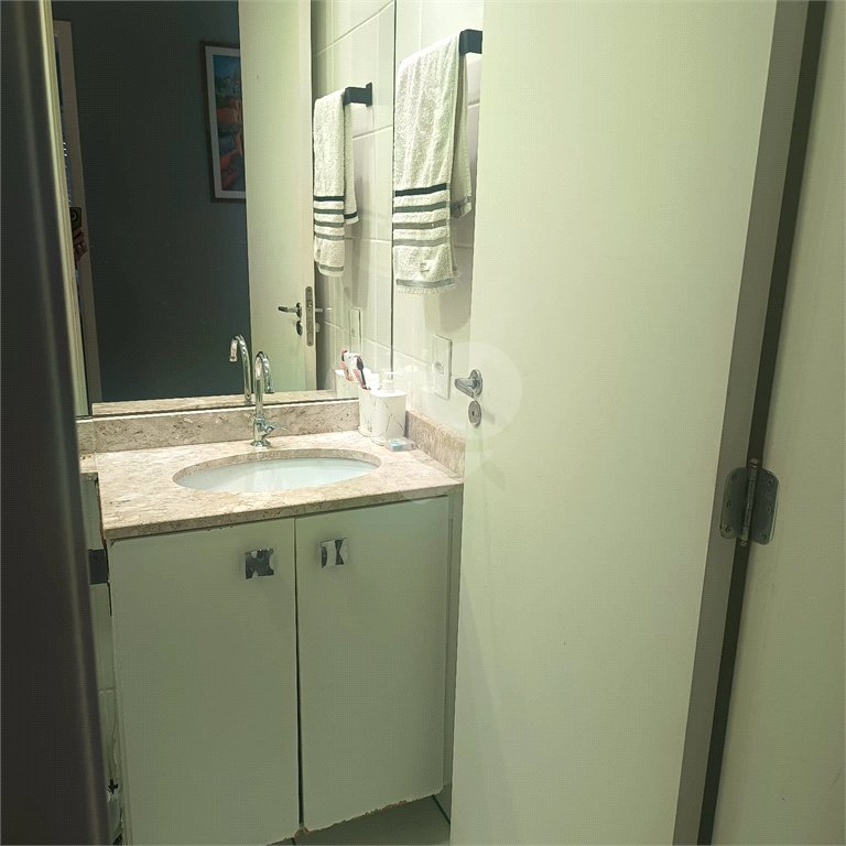 Apartamento à venda com 2 quartos, sendo 1 suíte,  em Parque Vitória, São Paulo, SP