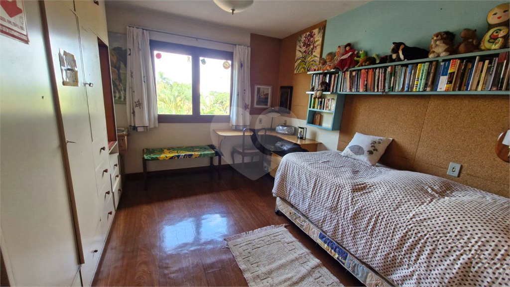 Sobrado à venda com 4 quartos, sendo 1 suíte, em Tremembé, São Paulo, SP