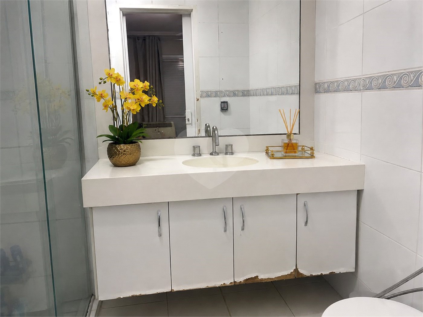 Apartamento à venda com 4 quartos, sendo 3 suítes,  em Interlagos, São Paulo, SP