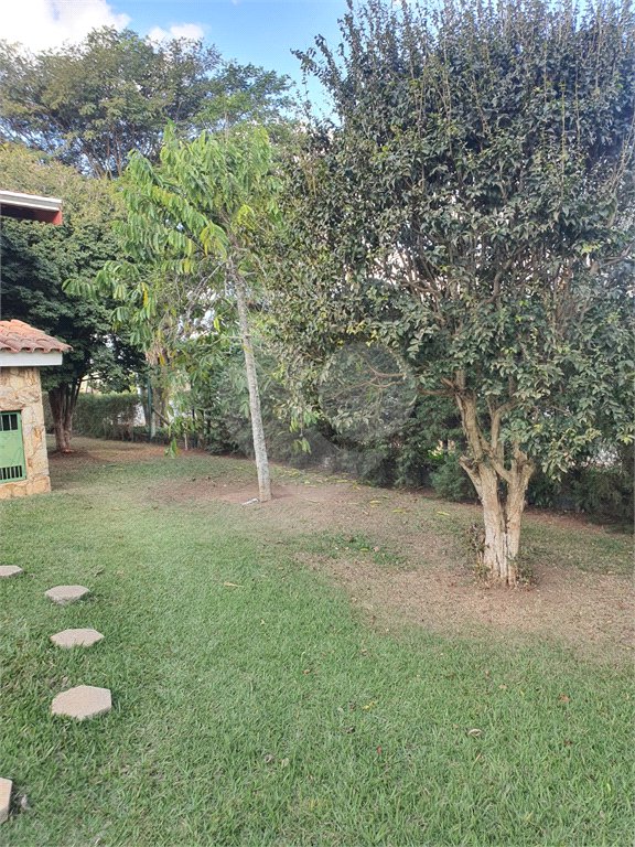 Chácara à venda com 4 quartos, sendo 2 suítes, em Vale dos Pinheiros, Atibaia, SP