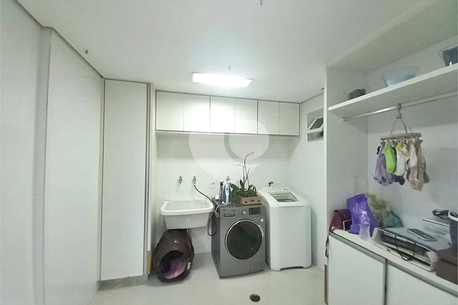 Casa à venda com 4 quartos, sendo 3 suítes,  no condomínio Itatinga 1, São Paulo - SP
