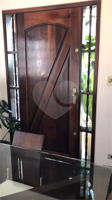 Sobrado à venda com 5 quartos, sendo 1 suíte, em Jardim Marisa, São Paulo, SP