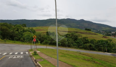 Terreno à venda em San Fernando Valley, Atibaia, SP
