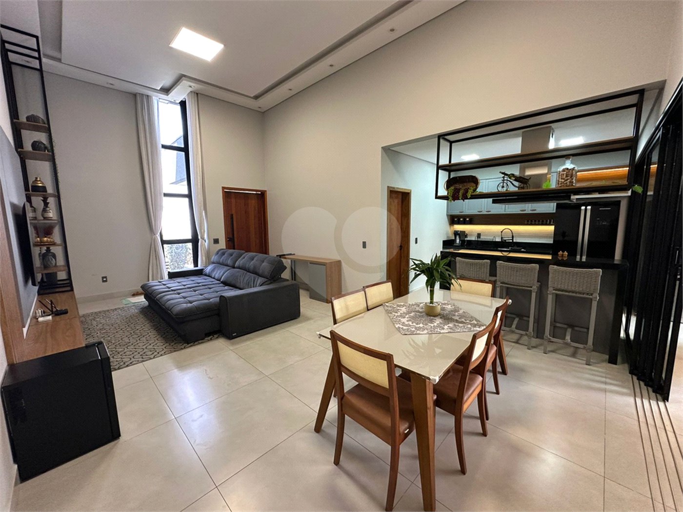 Casa à venda com 3 quartos, sendo 1 suíte, no condomínio Residencial Evidências, Indaiatuba - SP