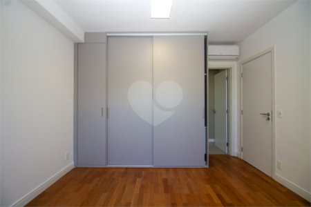 Apartamento à venda ou para alugar com 3 suítes em Jardim Morumbi, São Paulo, SP