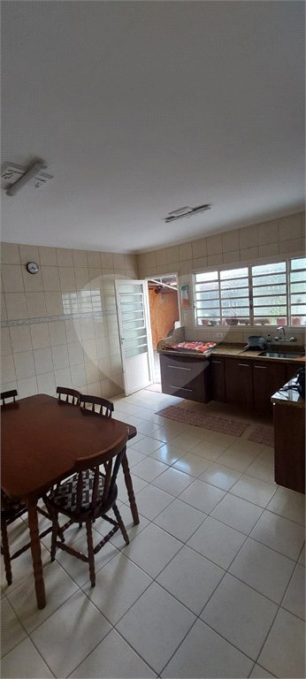 Sobrado à venda com 3 quartos, sendo 1 suíte,  em Vila Mogilar, Mogi das Cruzes, SP