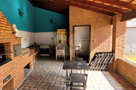 Casa à venda ou para alugar com 3 quartos, sendo 1 suíte,  em Vila Nova Aparecida, Mogi das Cruzes, SP