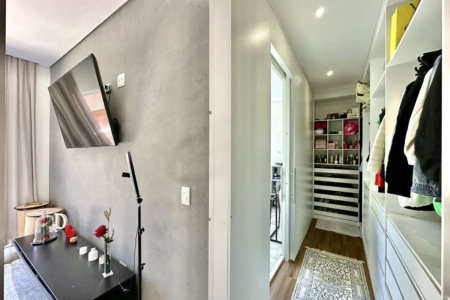 Magnífica Casa Contemporânea na Fazendinha - 4dorms | 3 Suites | Gourmet, piscina, lareira, hóspedes, escritório! Muito Verde e Tranquilidade em um dos melhores condominios da Região .