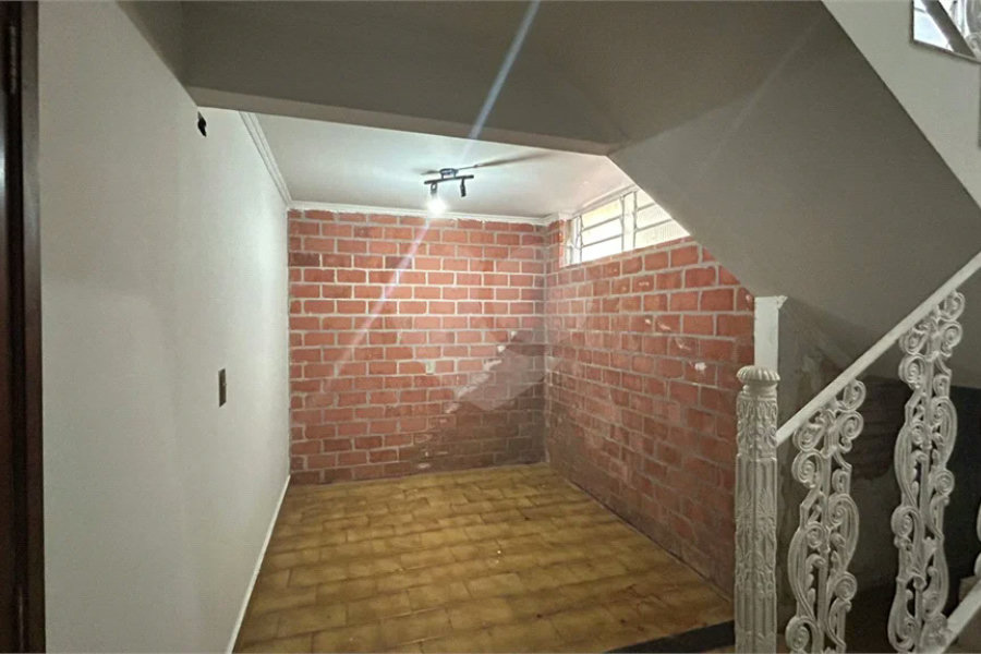 Venda Casa com 4 Dormitórios no Parque Santa Cecília