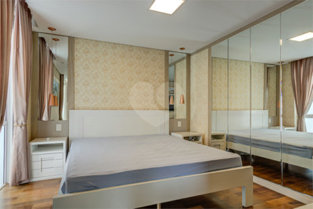 Casa à venda com 4 quartos, sendo 2 suítes, no condomínio Residencial Terras Altas, São Paulo - SP