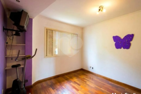 Casa com 360m² , 3 dormitórios , sendo 1 suíte , 4 vagas , disponível para venda ou locação , no centro de Santo André.