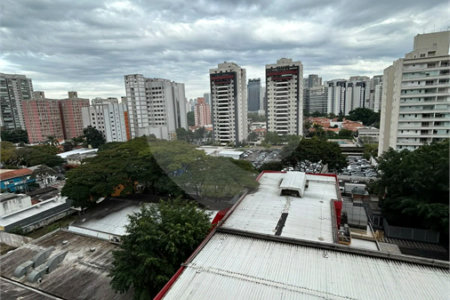 Apartamento à venda com 2 quartos, sendo 1 suíte,  em Santo Amaro, São Paulo, SP