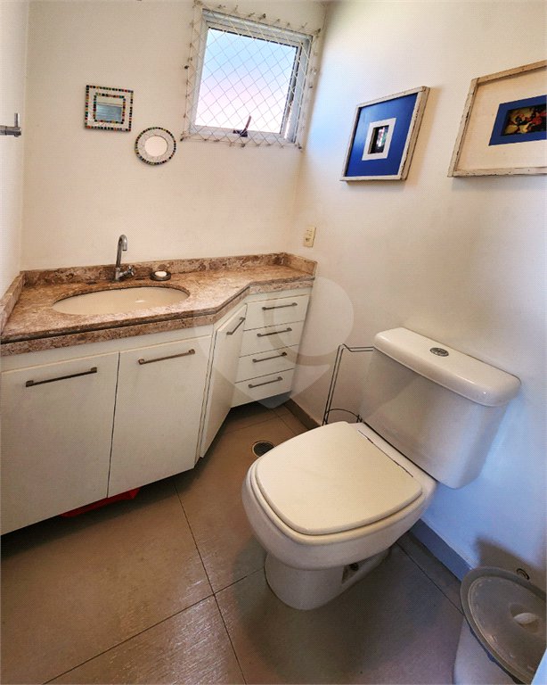 Casa à venda com 4 quartos, sendo 2 suítes,  no condomínio Vila Nova de Gaia, São Paulo - SP