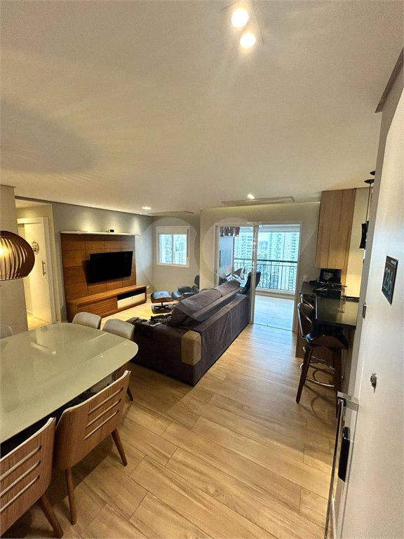 Apartamento à venda com 2 quartos, sendo 1 suíte, em Parque Reboucas, São Paulo, SP