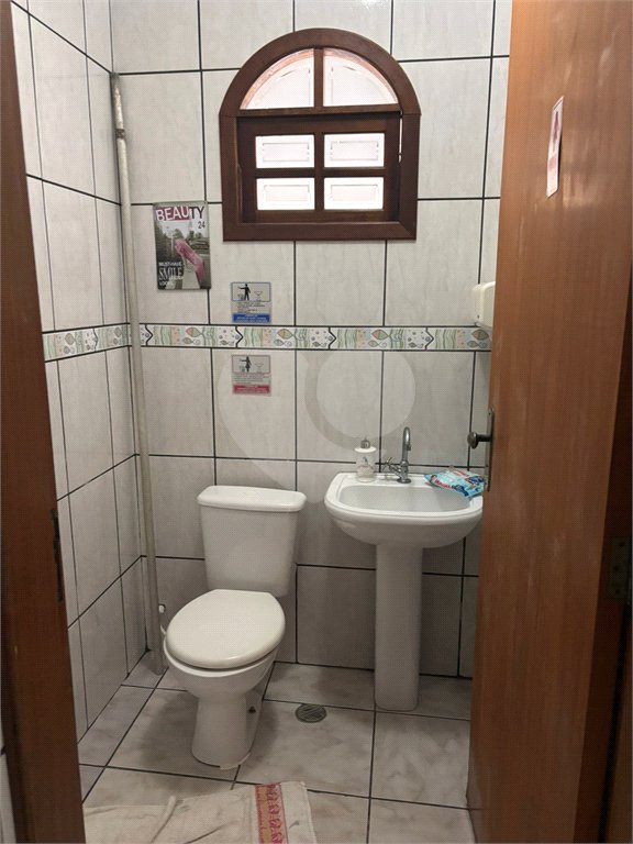 Sobrado à venda com 3 suítes em Jardim Imperador, Suzano, SP