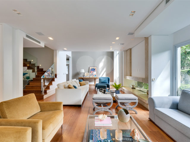 Casa à venda com 3 suítes no condomínio Parc Vignoble, São Paulo - SP