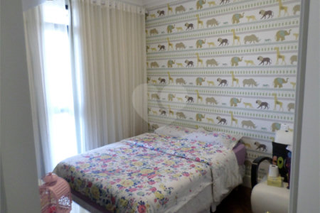 Apartamento à venda com 4 quartos, sendo 2 suítes, em Jardim Londrina, São Paulo, SP
