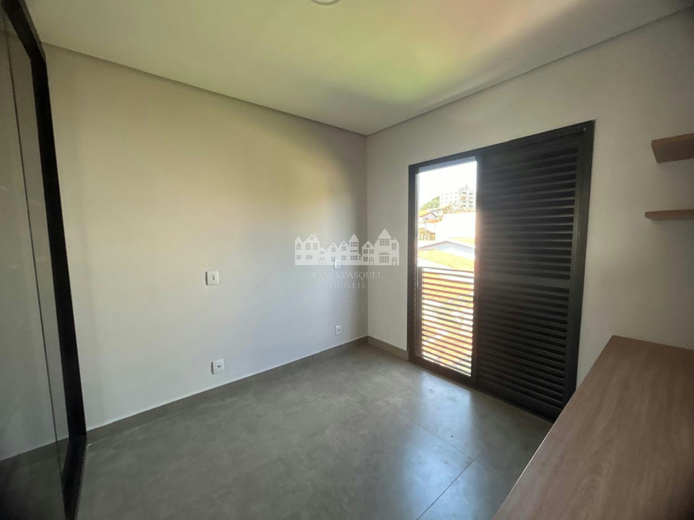 Apartamento à venda com 3 quartos, sendo 1 suíte, no centro de Atibaia - SP