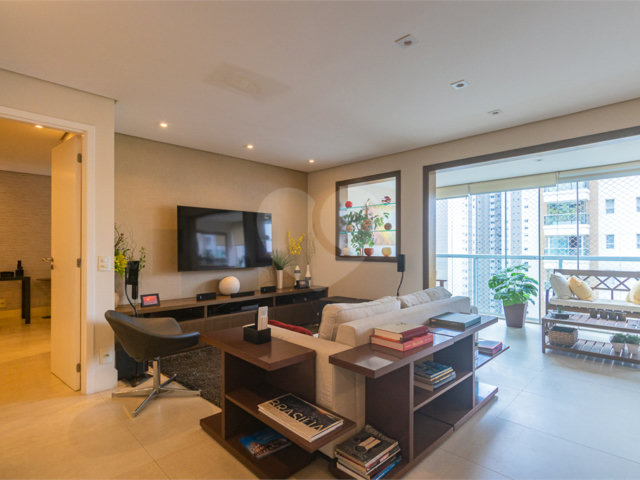 Apartamento à venda com 1 suíte em Campo Belo, São Paulo, SP