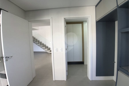 Apartamento à venda com 4 quartos, sendo 2 suítes,  em Além Ponte, Sorocaba, SP