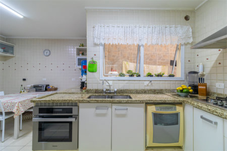 Casa à venda com 4 suítes no condomínio Vila das Acacias, São Paulo - SP