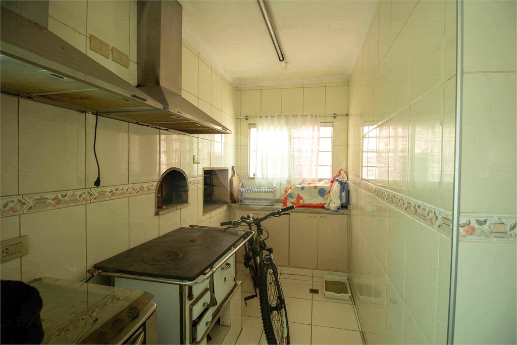 Casa à venda com 3 quartos, sendo 1 suíte, em Vila Junqueira, São Roque, SP