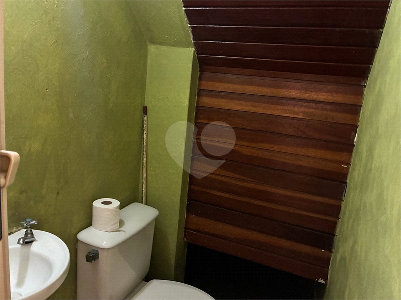 Casa à venda com 3 quartos, sendo 1 suíte,  em Vila Figueira, Suzano, SP