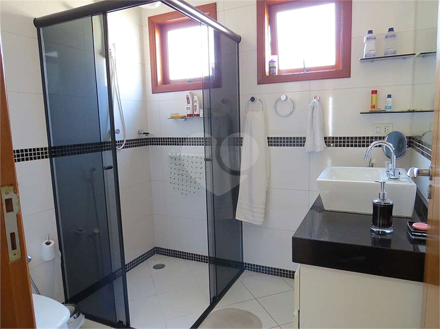 Sobrado à venda com 4 quartos, sendo 1 suíte, em Água Fria, São Paulo, SP
