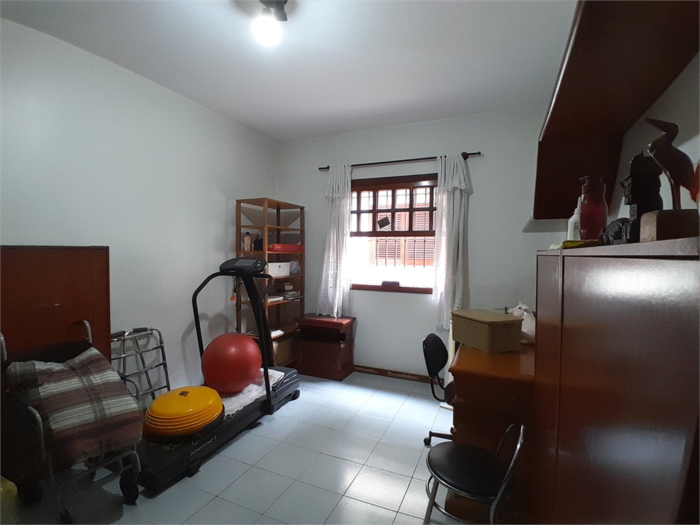 Casa Térrea à venda com 4 quartos, sendo 1 suíte, em Parque Continental, São Paulo, SP