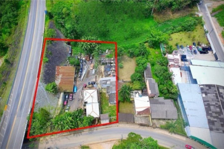 Terreno para alugar com 2 quartos, sendo 1 suíte, em Roncon, Ribeirão Pires, SP