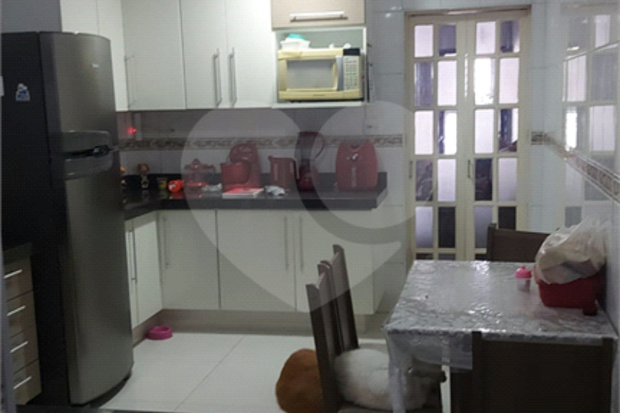 Sobrado à venda com 4 quartos em Vila Medeiros, São Paulo, SP