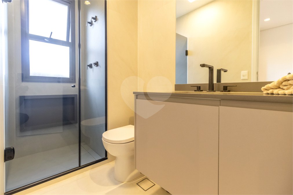 Apartamento à venda com 3 suítes em Campo Belo, São Paulo, SP