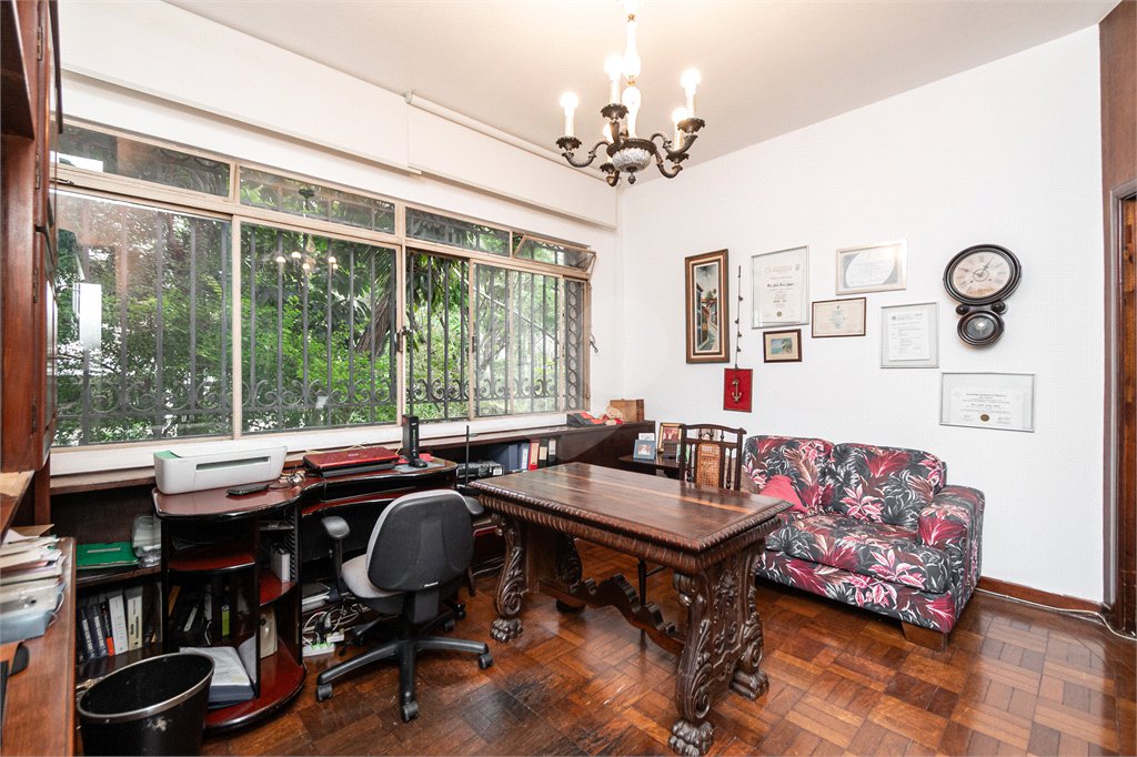 Apartamento à venda com 4 quartos, sendo 1 suíte, em Higienópolis, São Paulo, SP