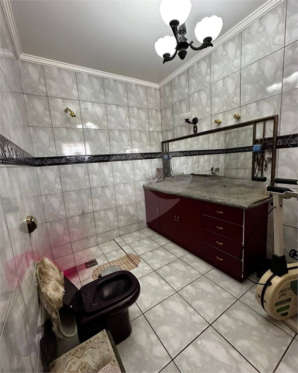 Sobrado à venda com 6 quartos, sendo 1 suíte, no Centro, Ponta Porã, MS