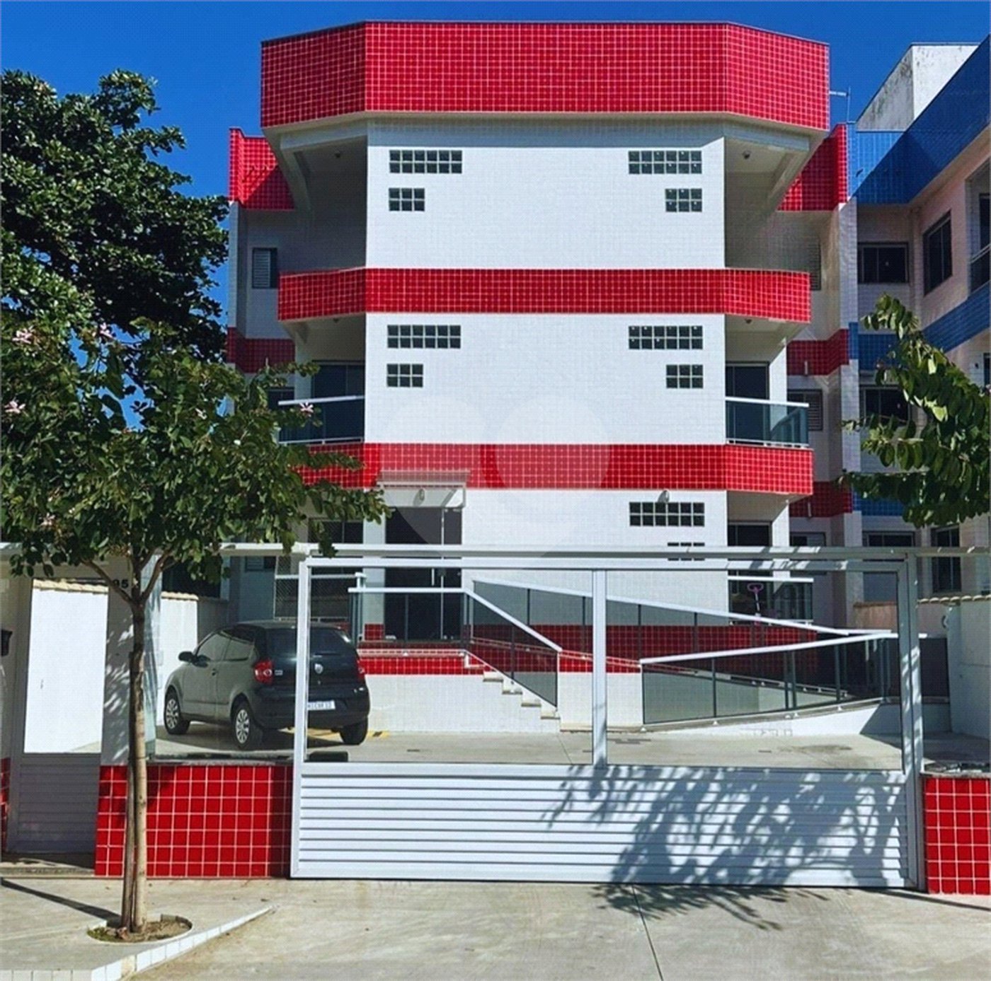 Apartamento à venda com 2 quartos, sendo 1 suíte, em Fluminense, São Pedro da Aldeia, RJ