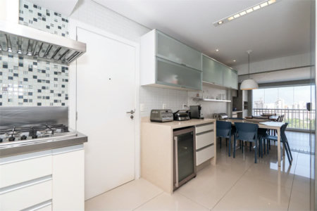 Apartamento à venda com 3 suítes em Sumarezinho, São Paulo, SP