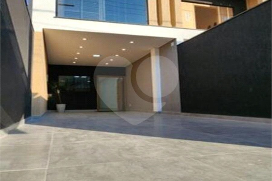 Casa à venda com 1 quarto, sendo 2 suítes, no condomínio Residencial Oliveira, São Paulo - SP
