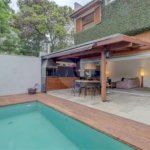 Casa à venda com 4 quartos, sendo 2 suítes, no condomínio Vila Antonieta, São Paulo - SP