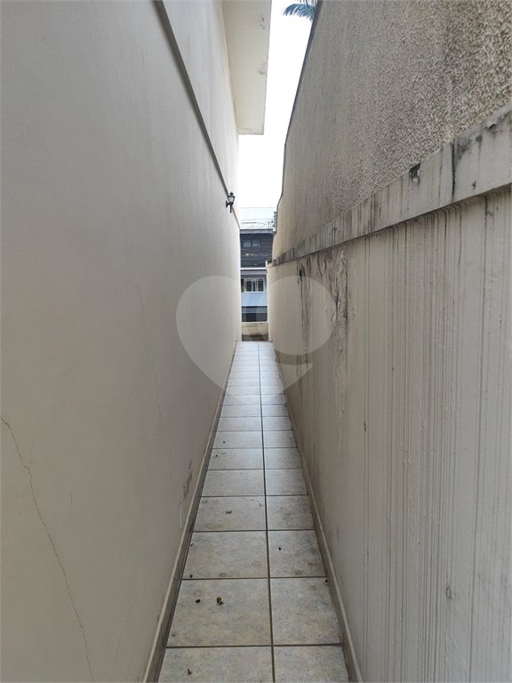 Casa à venda com 4 quartos, sendo 2 suítes, no condomínio Chácara das Rosas, São Paulo - SP