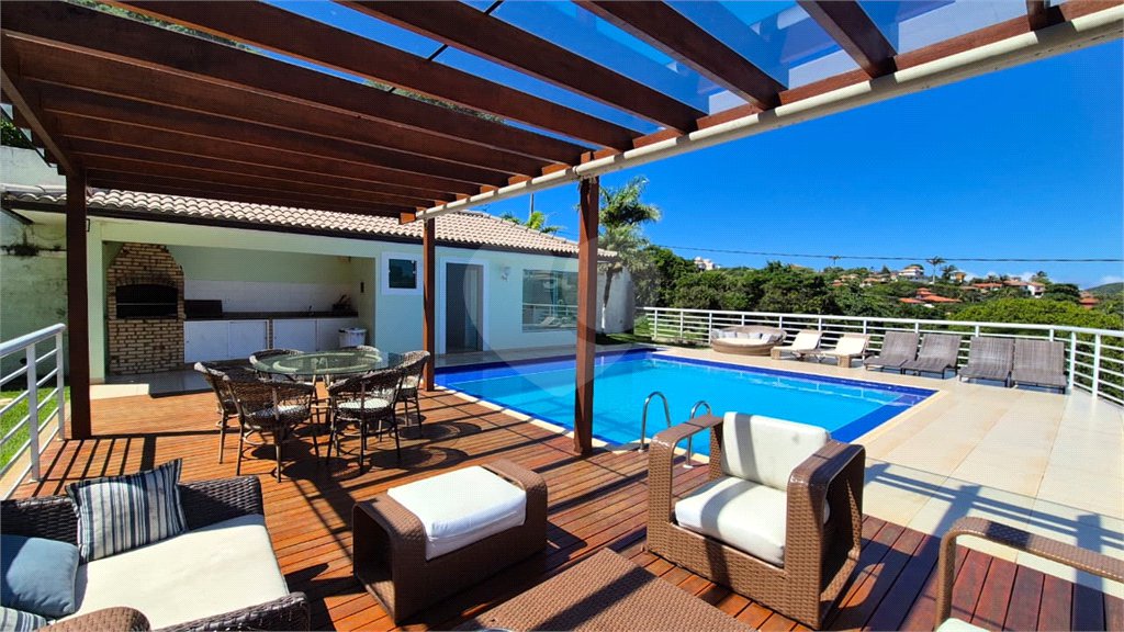 Casa à venda com 6 quartos, sendo 4 suítes, em Ferradura, Armação dos Búzios, RJ