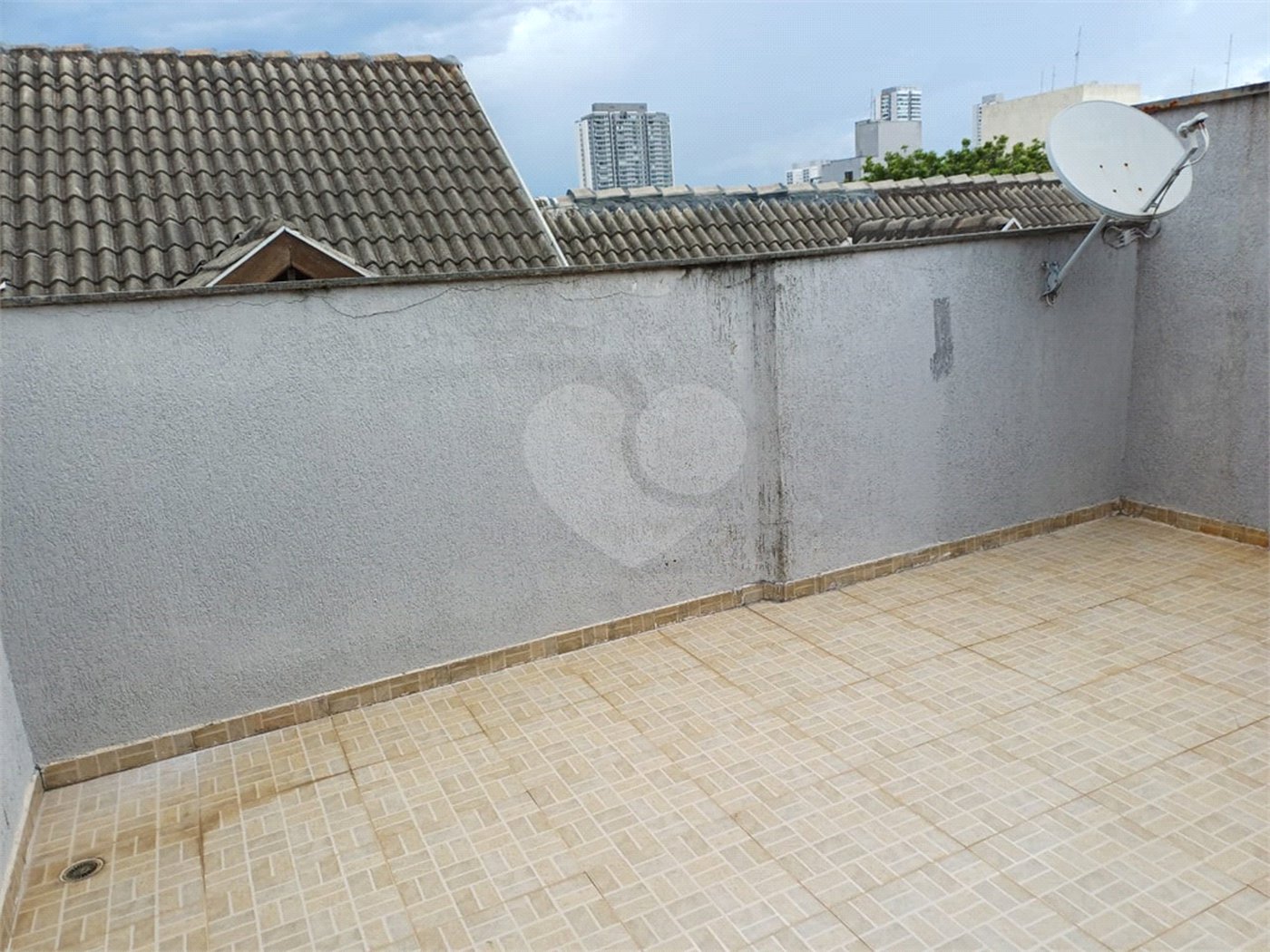 Casa à venda com 3 quartos, sendo 1 suíte,  no condomínio Residencial Shekinah, São Paulo - SP
