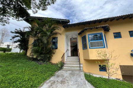 Casa à venda ou para alugar com 4 quartos, sendo 3 suítes, no condomínio Estância Marambaia, Vinhedo - SP