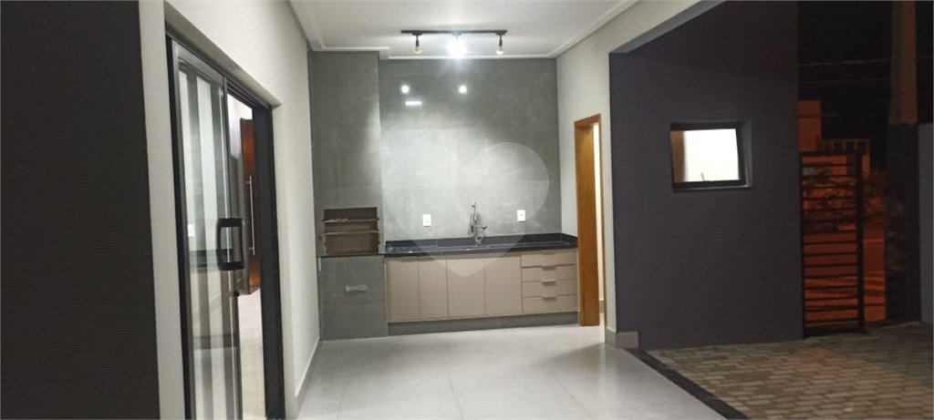 Casa à venda com 3 quartos, sendo 1 suíte, no condomínio Lagos D´icaraí, Salto - SP