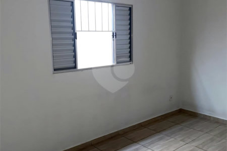 Casa à venda com 2 quartos em Vila Carvalho, Itapetininga, SP