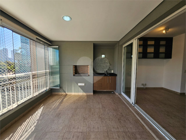 Apartamento à venda com 3 quartos, sendo 1 suíte,  em Chácara Santo Antônio (zona Sul), São Paulo, SP